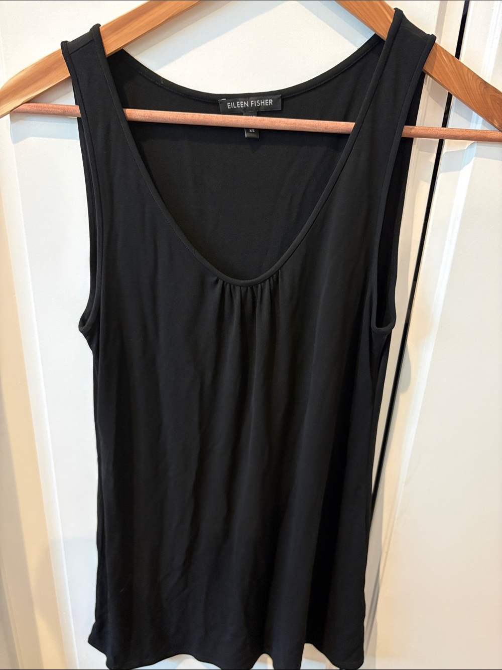 Eileen Fisher silk scoop neck tank size XS